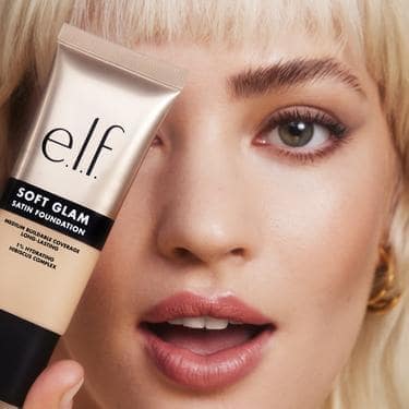 Model wearing foundation