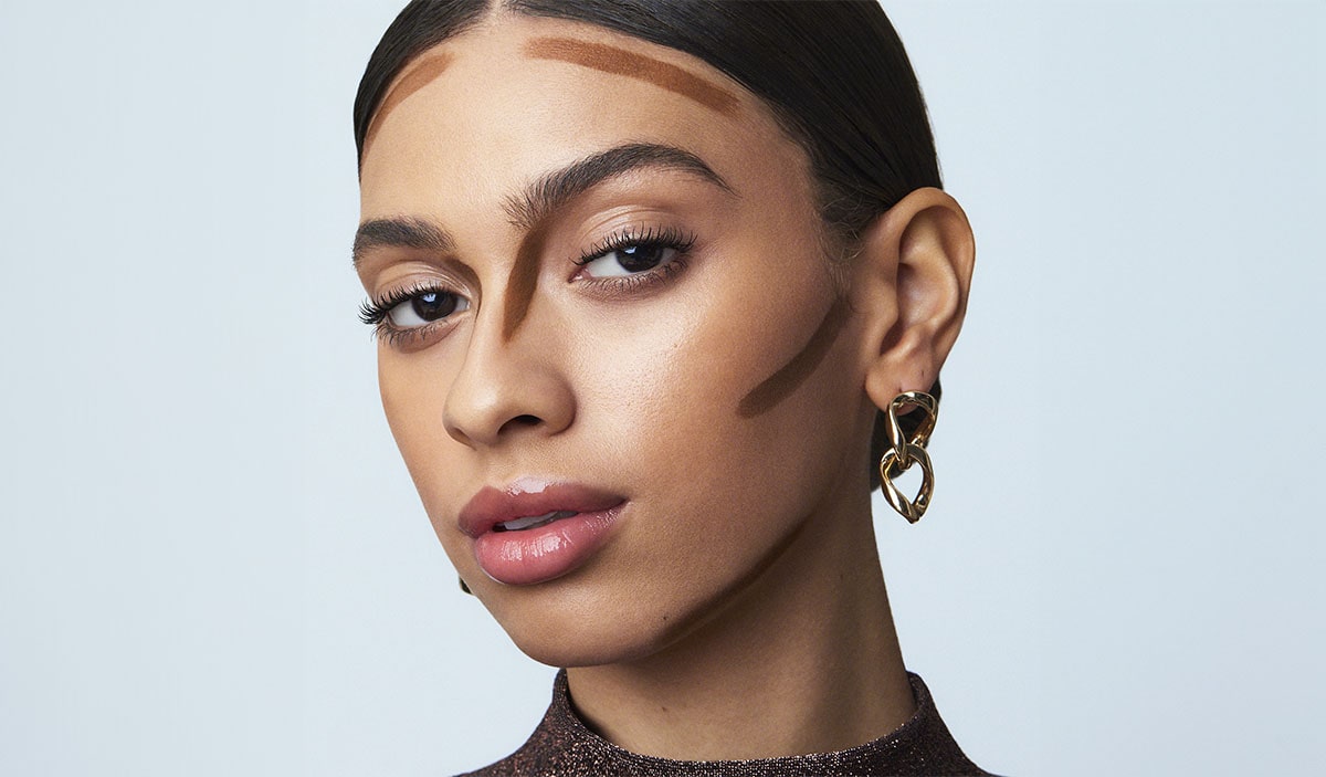 Model With Contour Guidelines