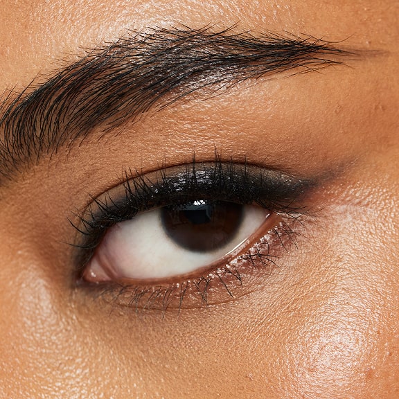 Shikin wears Smoky Kohl Eyeliner in Black Velvet