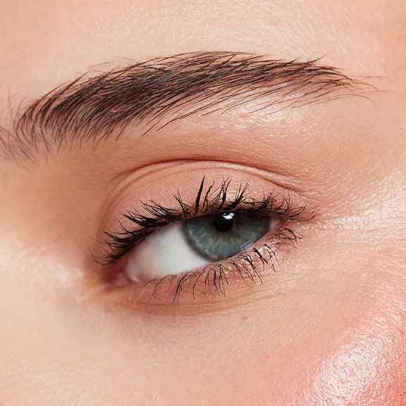 Erin wears Bite-Size Eyeshadow in Cold Brew