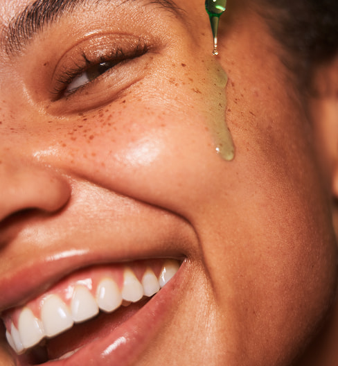 Applying e.l.f. skin Plz Clarify Facial Oil