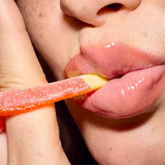Evonique wears Peach Ring